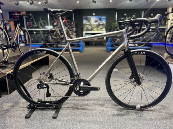 J. Guillem Formentor Heren Titanium 56cm 2025