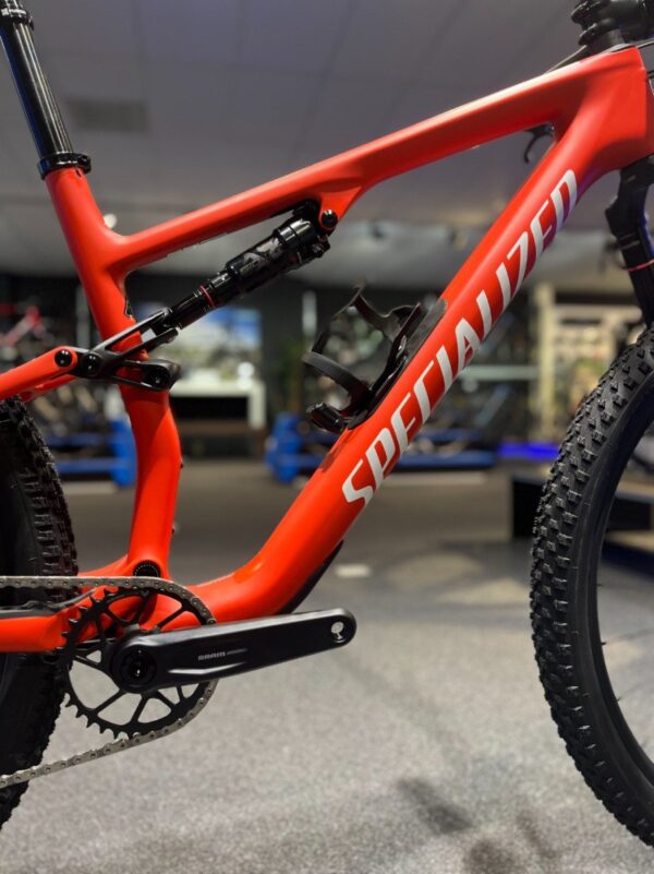 Specialized Epic 8 Comp Deep Orange/ White L 2025 - Afbeelding 4