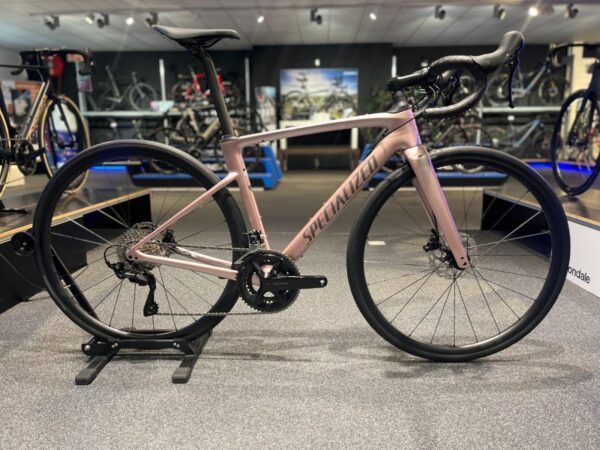 Specialized Roubaix Sport 105 Champagne/ Smoke 52cm 2025