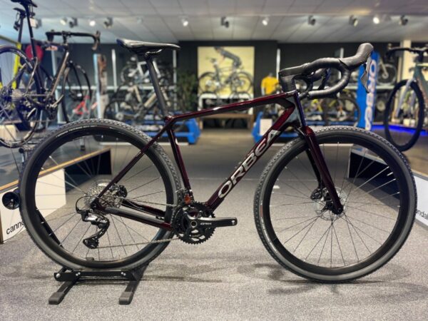 ORBEA Terra M30 Team 1x Heren Wine Red L L 2025